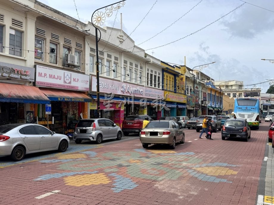 《用眼睛去旅游》:新路与“小印度”