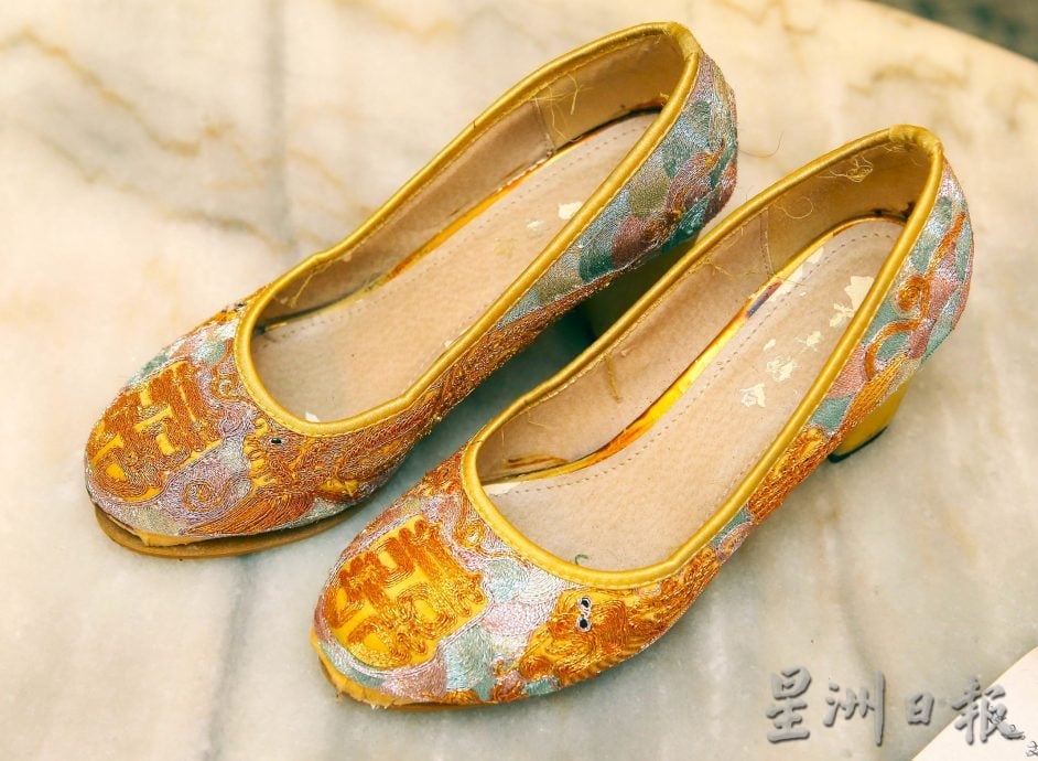 大霹雳封底主文/【人生•喜】| 吉日迎亲展传统礼俗 华丽裙褂藏巧思