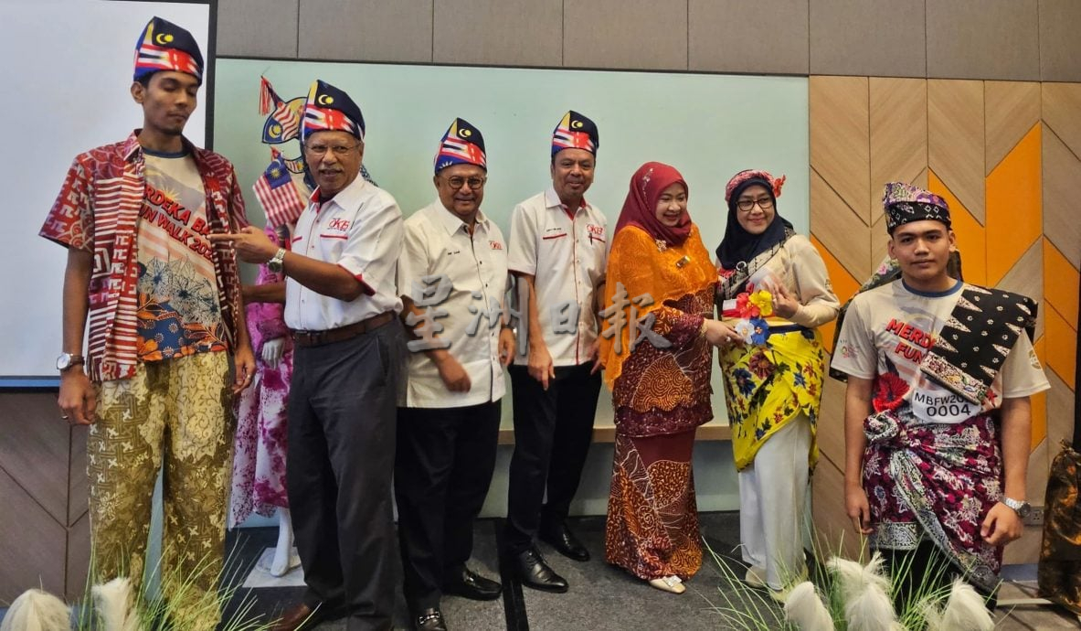 东(已签):哥打峇鲁人协会(POKB)与布鲁古堡巴刹蜡染及手工艺协会8月31日联办“2025年国庆蜡染欢乐行”。