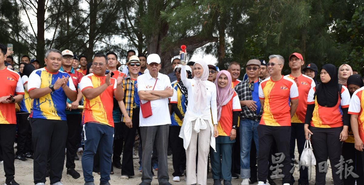 请签发-大都会/雪苏丹伉俪亲临参与KITA 3公里路跑，千余人共襄盛举／4图