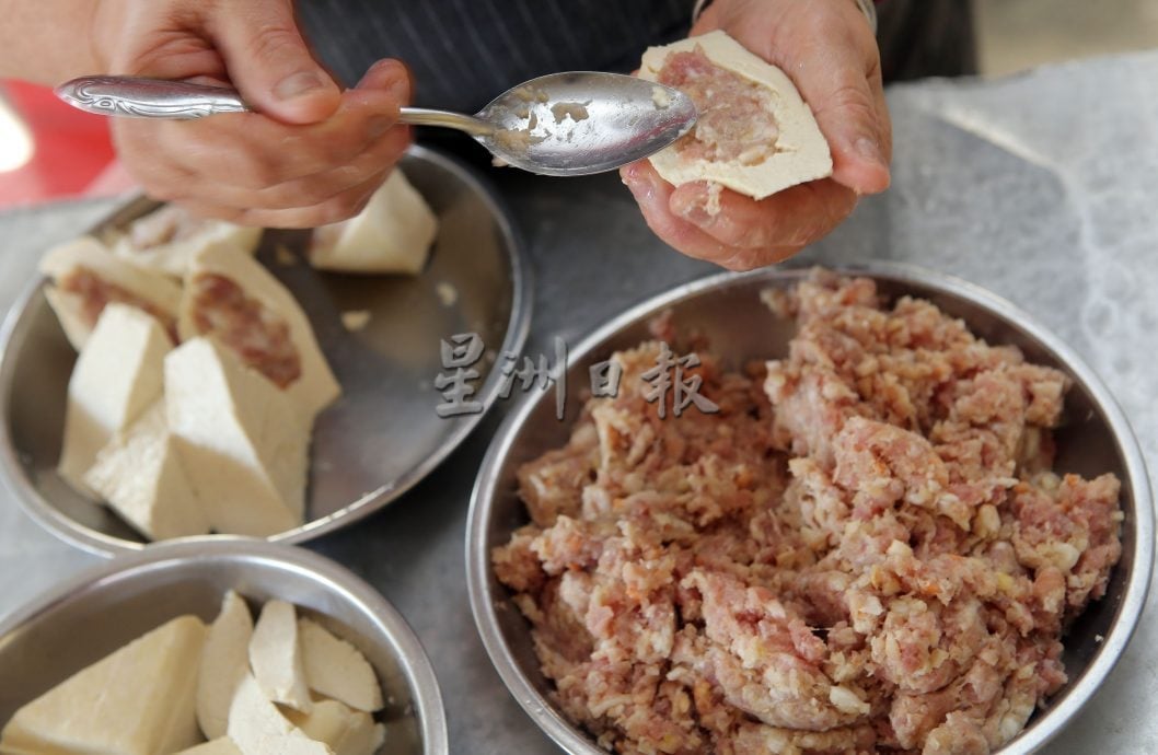 【私房好菜】炒面条 菜粄 酿豆腐 冷水河蔡武妹河婆滋味