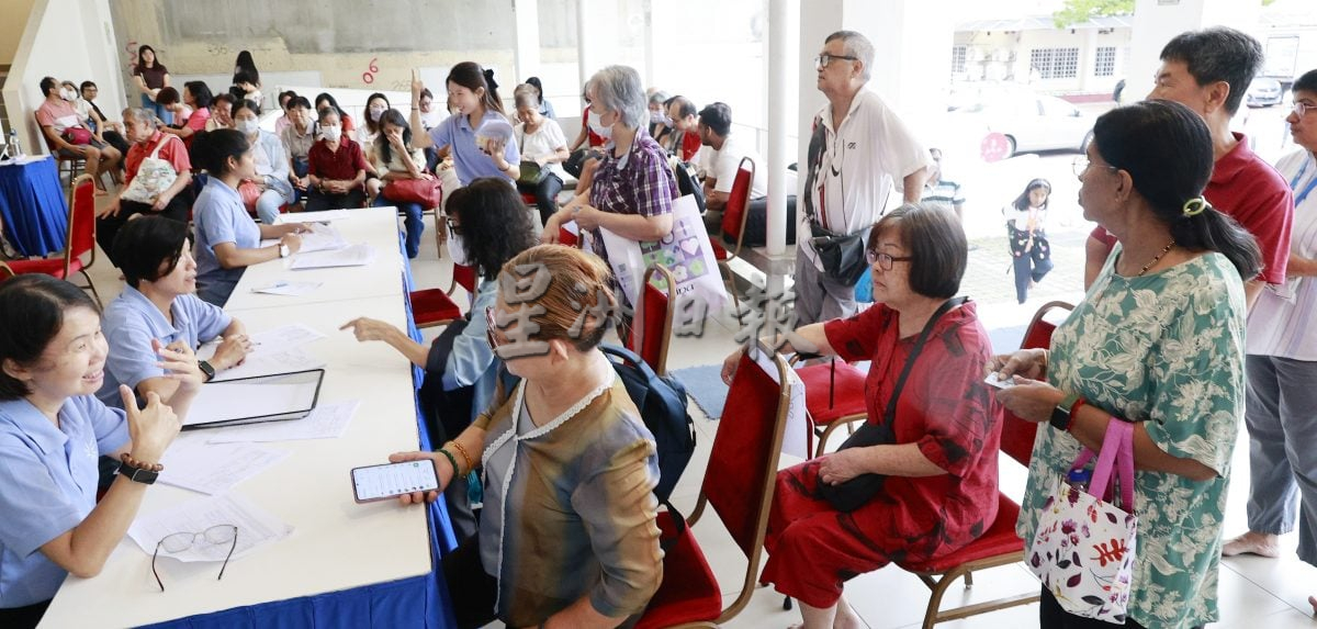 无语良师学院与十五碑锡兰佛寺首次主办义诊