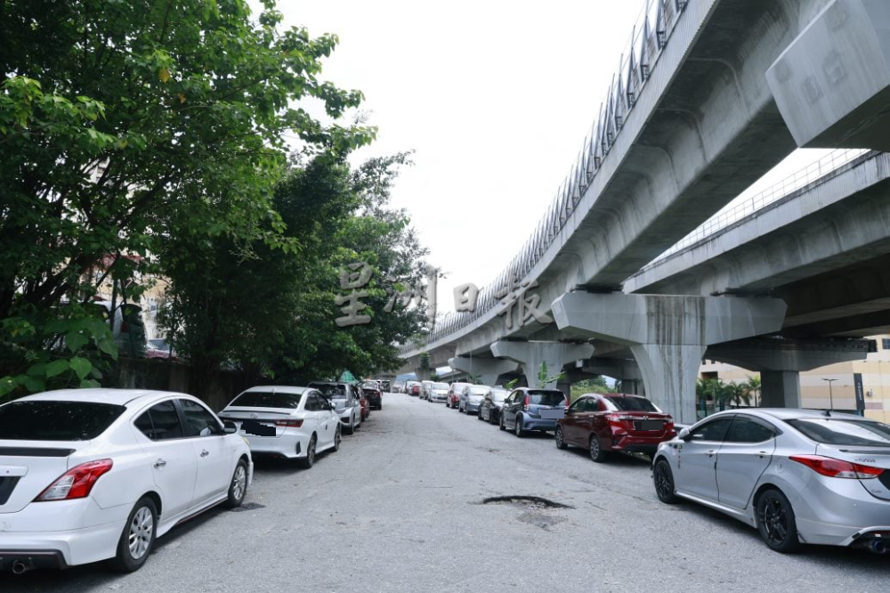 封面主文-大都会-余保凭建议重新发展空无一车的捷运停车场地段／12图