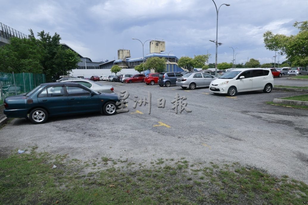 封面主文-大都会-余保凭建议重新发展空无一车的捷运停车场地段／12图