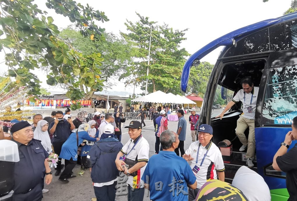 阿敏努丁感激安华任波议员时打下基础 盼首相助推动跨海大桥落实