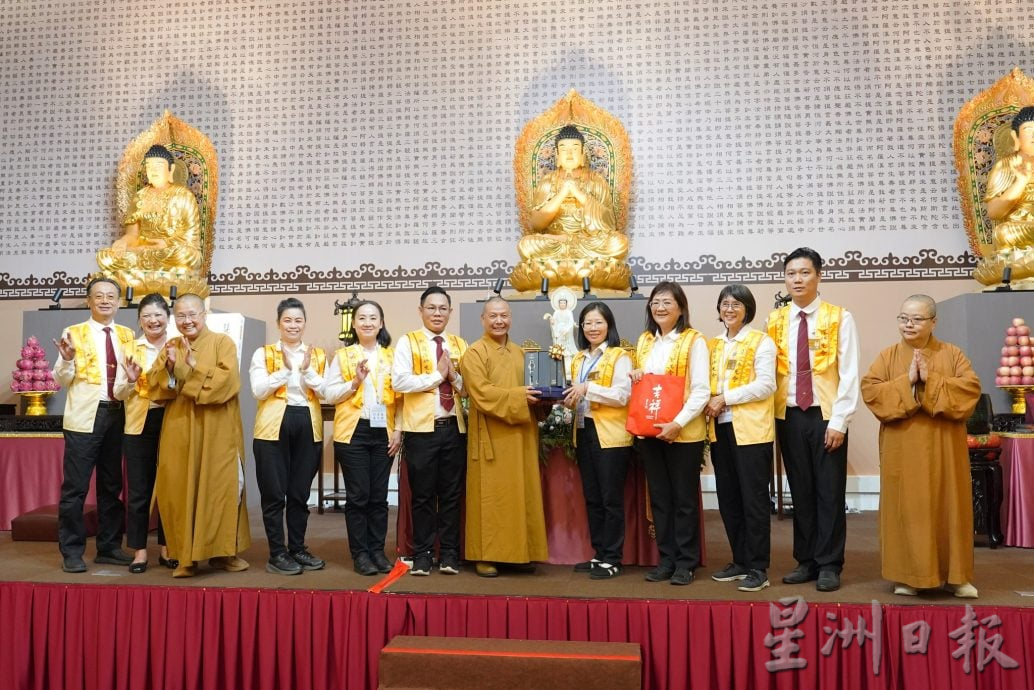 大都会-慧传法师演讲，配三图