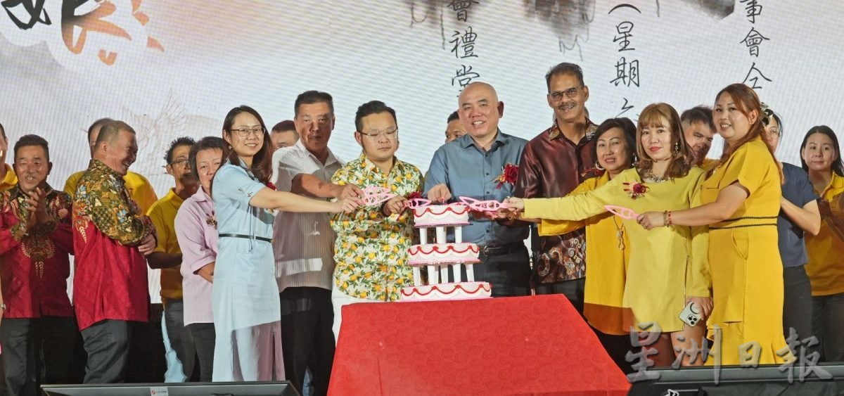 大都会:万津水仙娘娘周年庆暨水仙阴爷筹购殿基金晚宴筵开93席