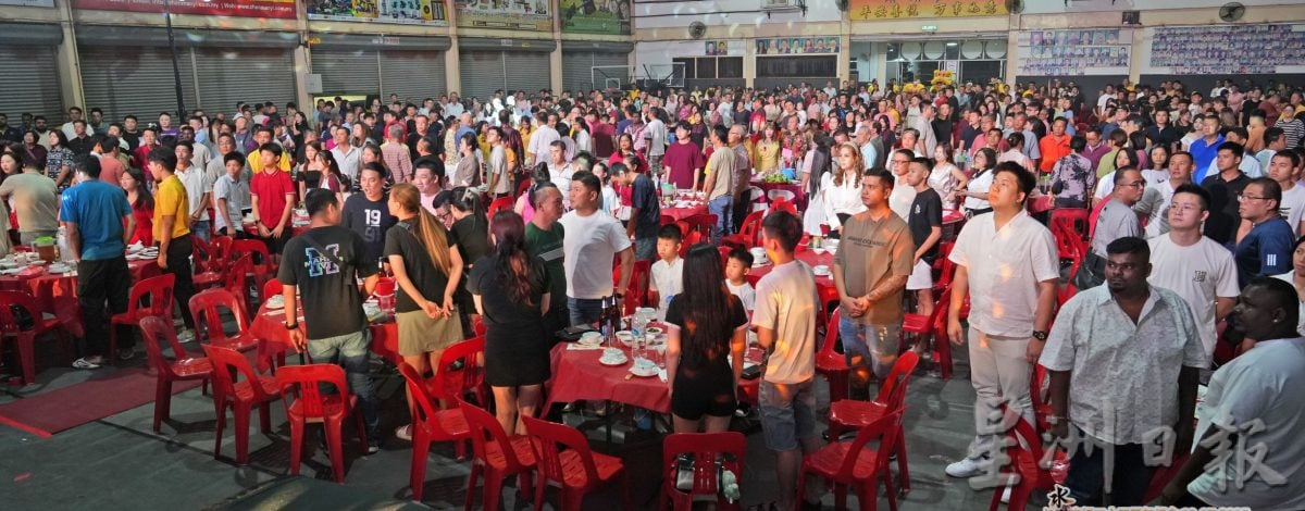 大都会:万津水仙娘娘周年庆暨水仙阴爷筹购殿基金晚宴筵开93席