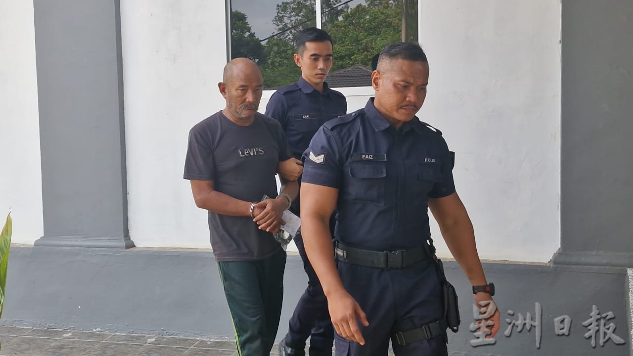 **已签发**柔：55岁男子认光天化日手淫   被判监6个月