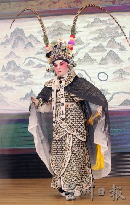 ★7月23日(三) 见报/星角摄|一夜折子戏 粤韵绕山城