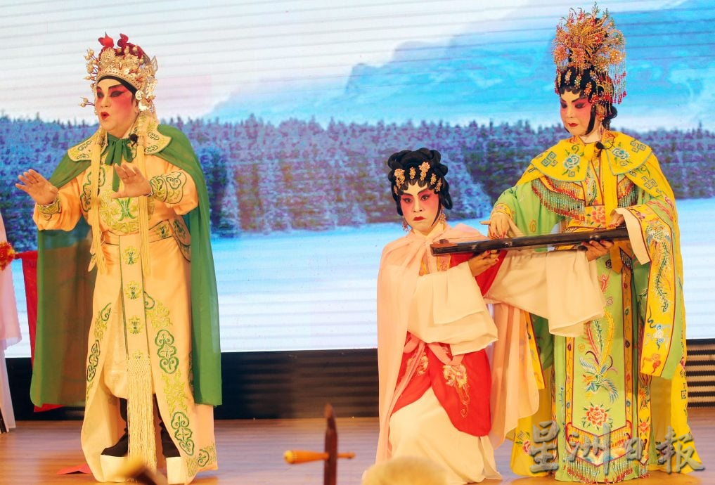 ★7月23日(三) 见报/星角摄|一夜折子戏 粤韵绕山城