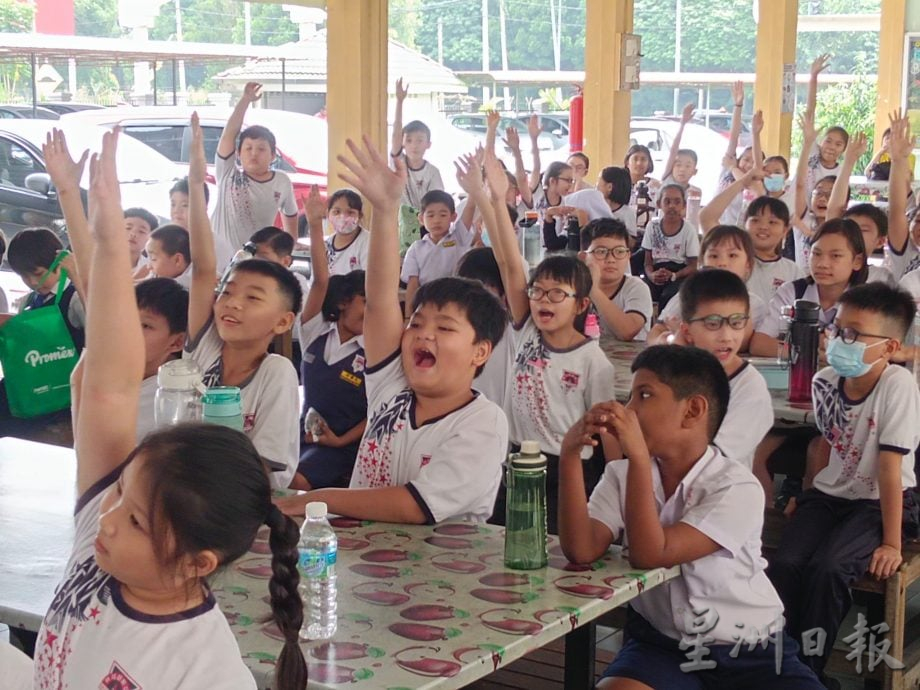 霹／已签／版头／星洲日报走入校园活动 寓教于乐提升时事知识