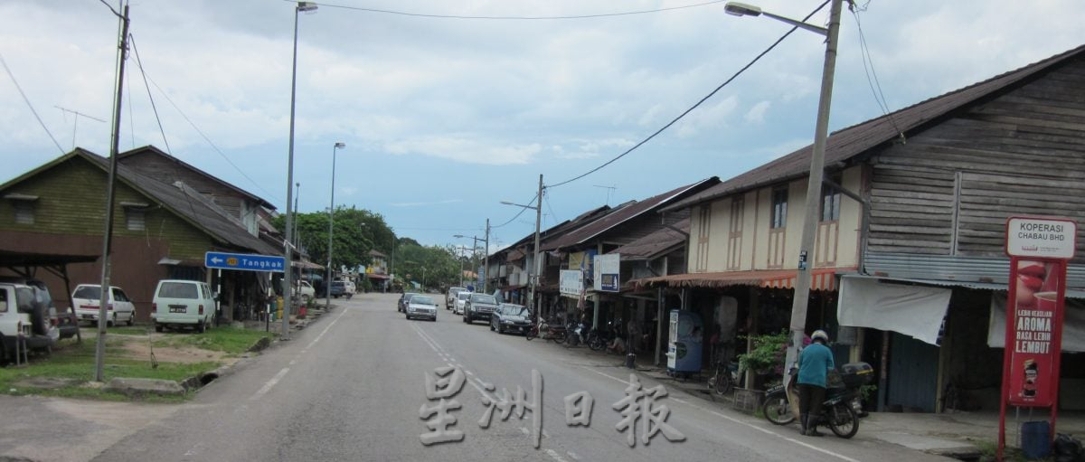 （古城第二版主文）新邦木阁大火，灾难中显现人性光辉