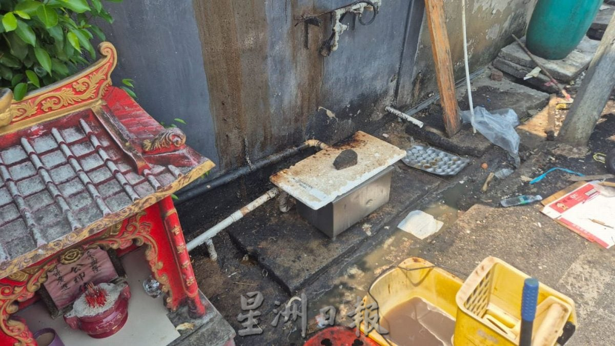 (古城第六版主文)沟渠崩塌水流不通