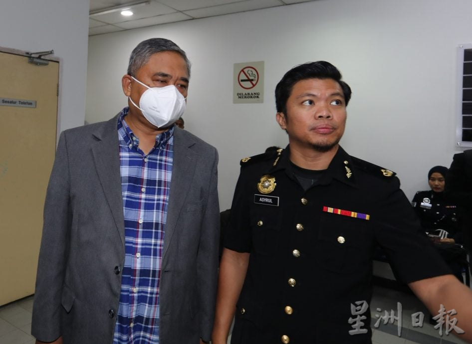 已签发 柔：涉收贿4000令吉 马六甲前青年体育局局长被控