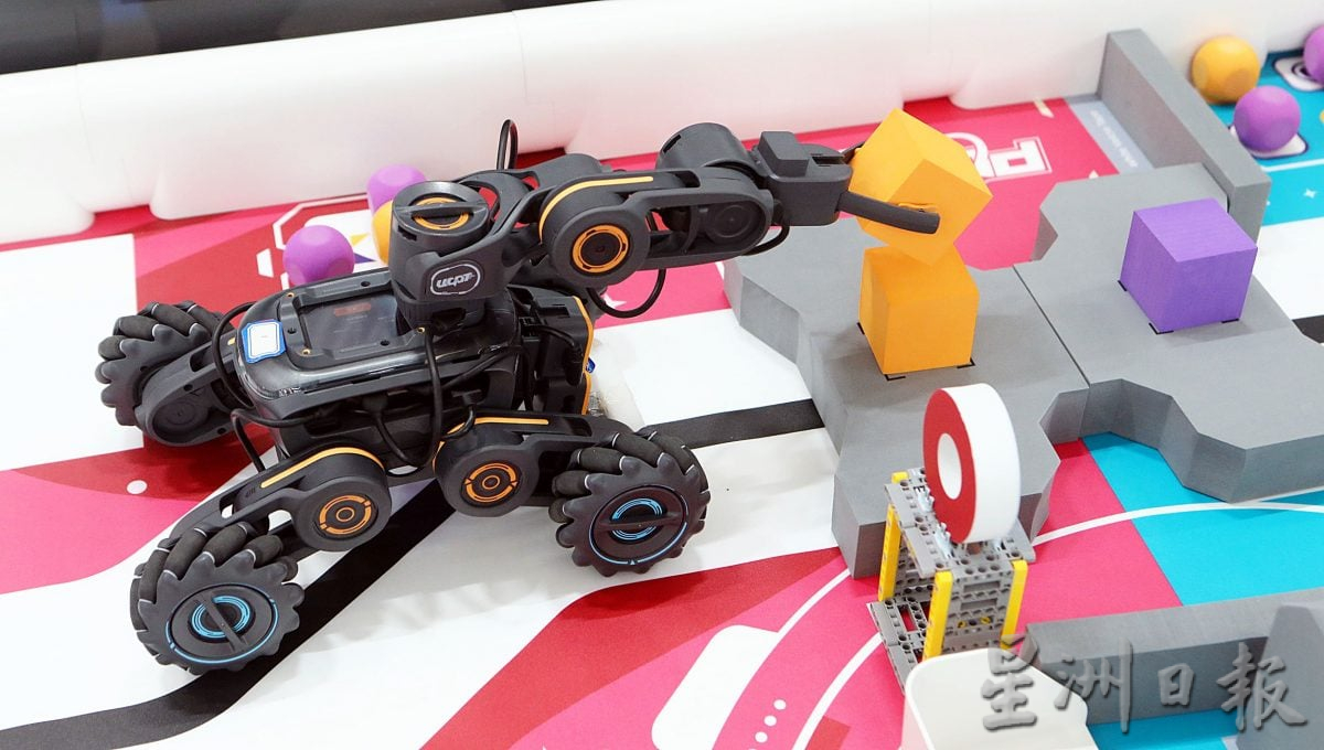 大都会/星洲人VIP特稿/专访独大代表AI教育/10图