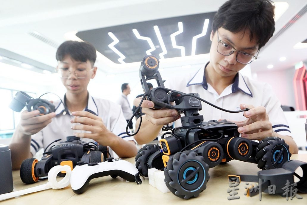 大都会/星洲人VIP特稿/专访独大代表AI教育/10图