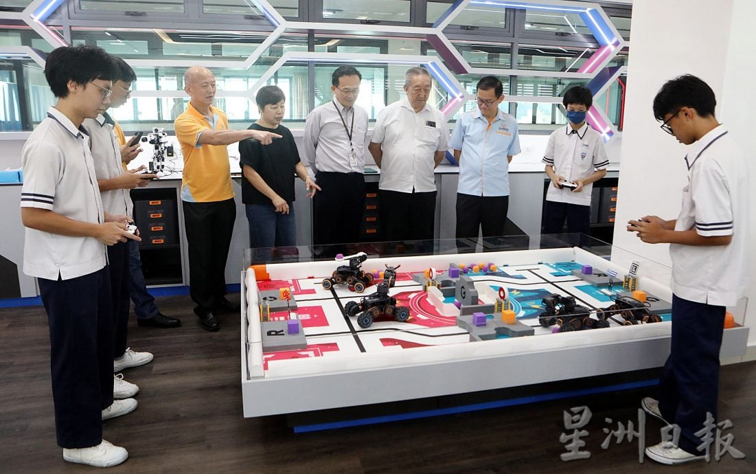 大都会/星洲人VIP特稿/专访独大代表AI教育/10图