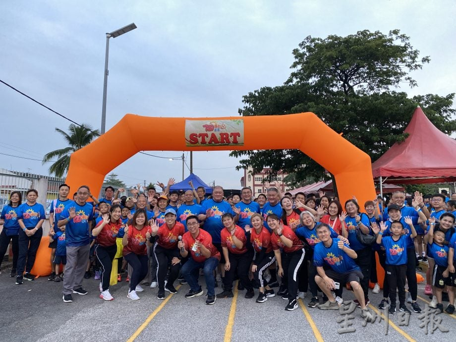 2025青年行 逾1700人齐奔跑