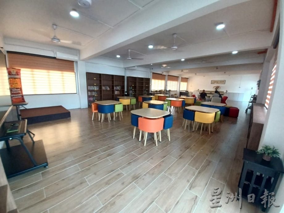 （版3头）大都会/班丹中华华小图书馆仅有2000本藏书，欢迎捐书