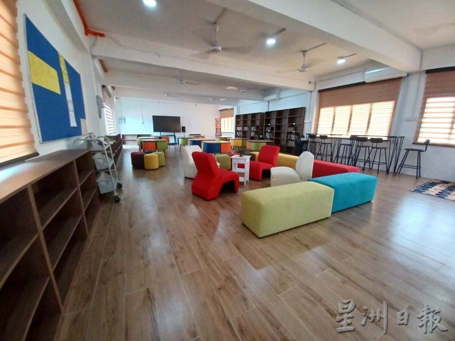 （版3头）大都会/班丹中华华小图书馆仅有2000本藏书，欢迎捐书