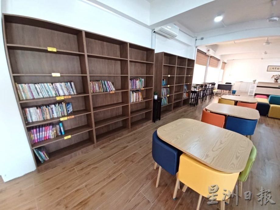 （版3头）大都会/班丹中华华小图书馆仅有2000本藏书，欢迎捐书