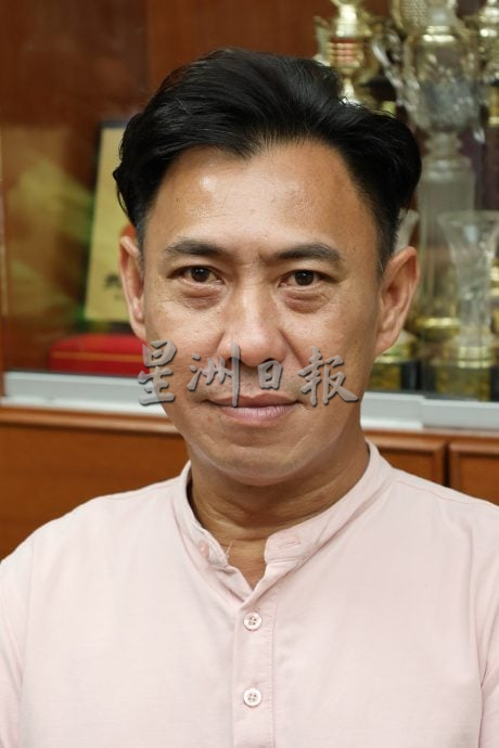 供星洲网：盂兰胜会申请表演舞台准证需缴付1万令吉的押金？欧开忠证实：条例存在已久，惟非政府组织可豁免！