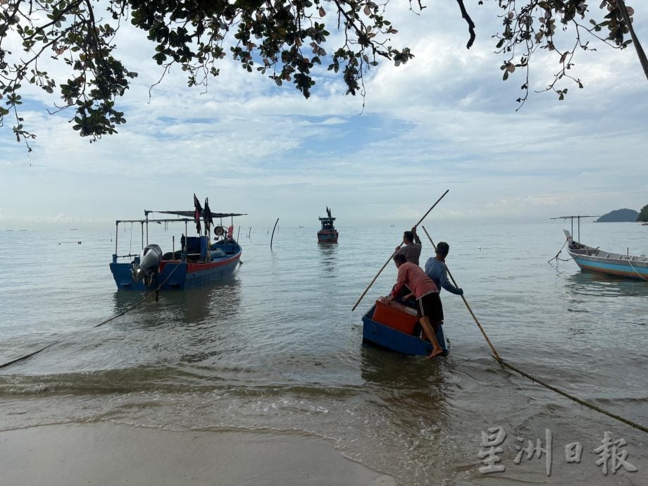 (25/7见报) 半岛心旅行 - 去一趟没有湖的“美湖” 