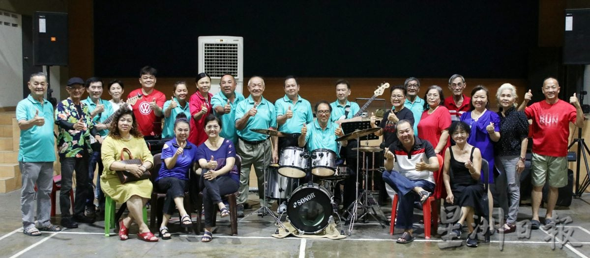 唱进酒楼!“第二届海浪乐队《耀花城之歌唱赛》周日晚引爆 现场伴奏献上音乐飨宴