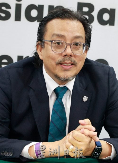 花了不少钱　会员却没来　律师公会特大流会　主席好失望　