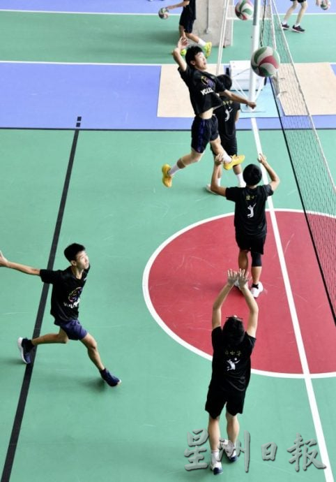 【排球少年,加油!/03】寻找好苗子!从学校扎根,从基层培养,他们面临什么难关与挑战?