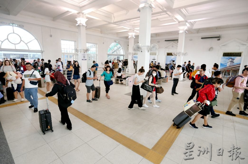 罗思义：促探讨通勤列车路线 要缩短往返怡隆ETS时间