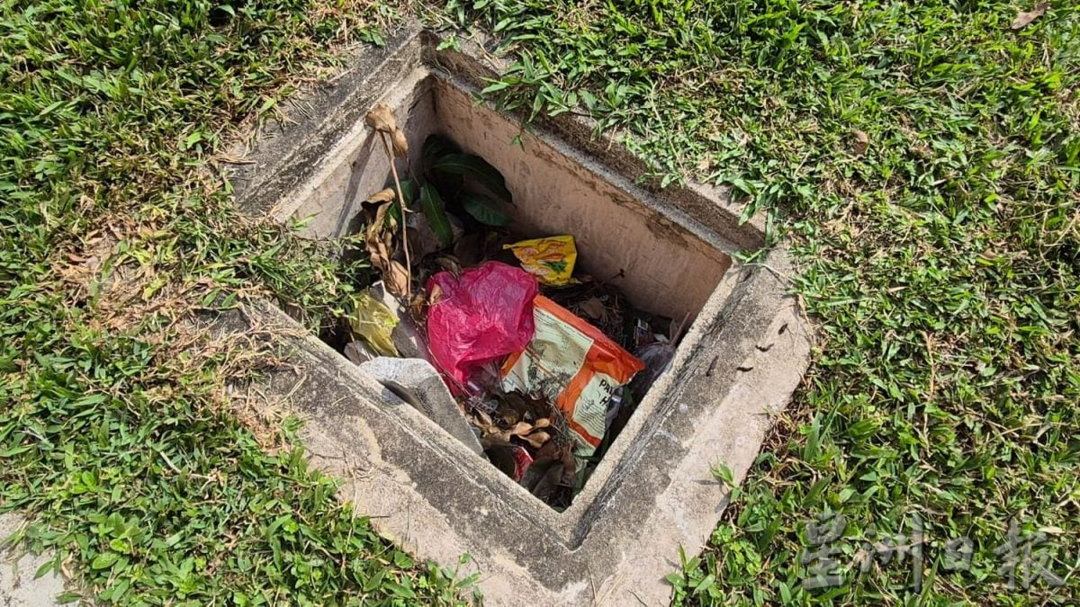 (古城第三版主文)玛琳阿峇迪花园草场的环保站沦为垃圾站