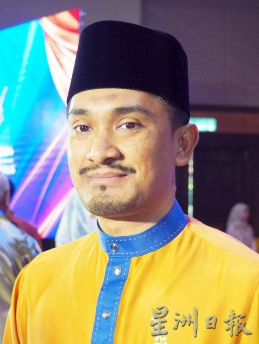 请签发（大北马）要求smart parking承包商有效解说系统操作，全面暂缓6个月包括设置工程