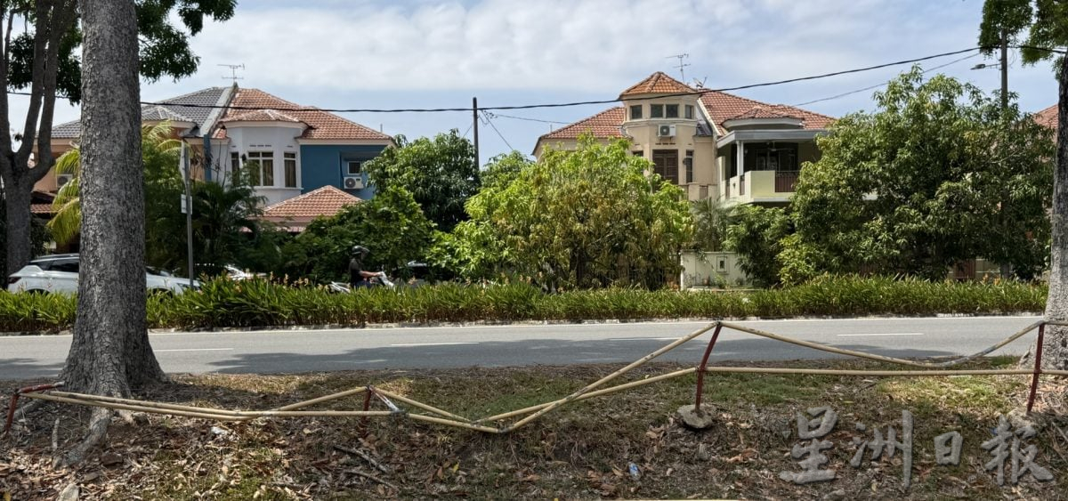 （古城封面主文）默迪卡花园3路口将设防撞杆·引导车辆安全进出