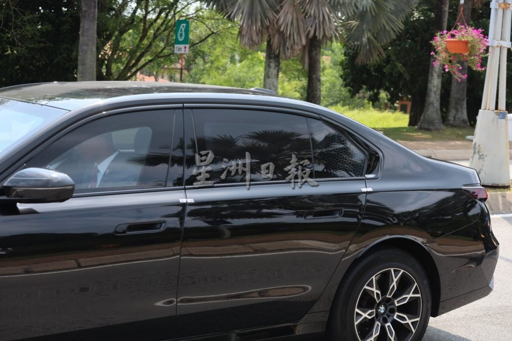 图集|泰柬边境冲突|泰柬领导人大马会谈  各方代表抵达布城首相官邸