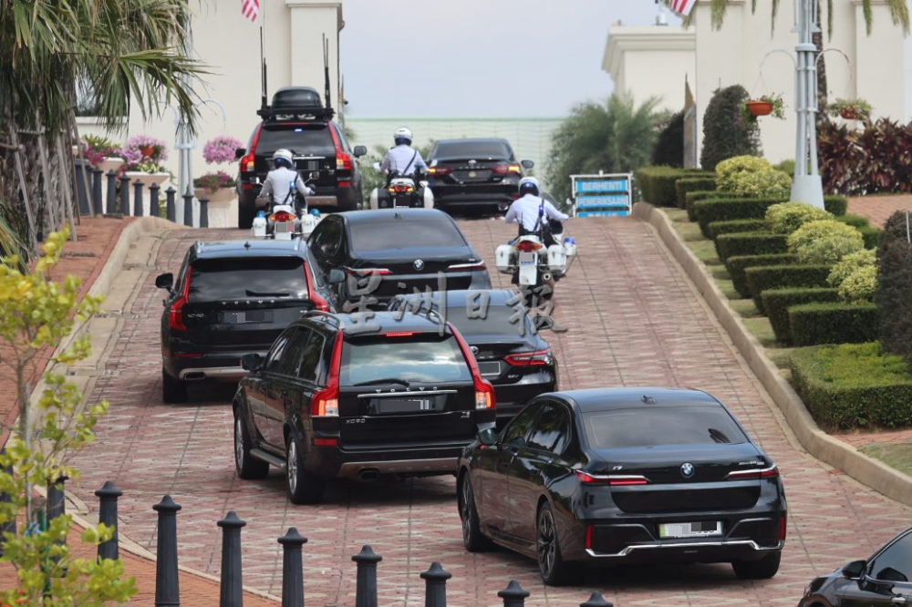 图集|泰柬边境冲突|泰柬领导人大马会谈  各方代表抵达布城首相官邸