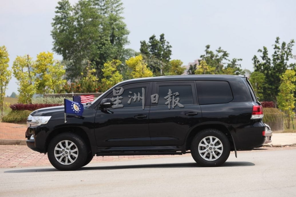 图集|泰柬边境冲突|泰柬领导人大马会谈  各方代表抵达布城首相官邸