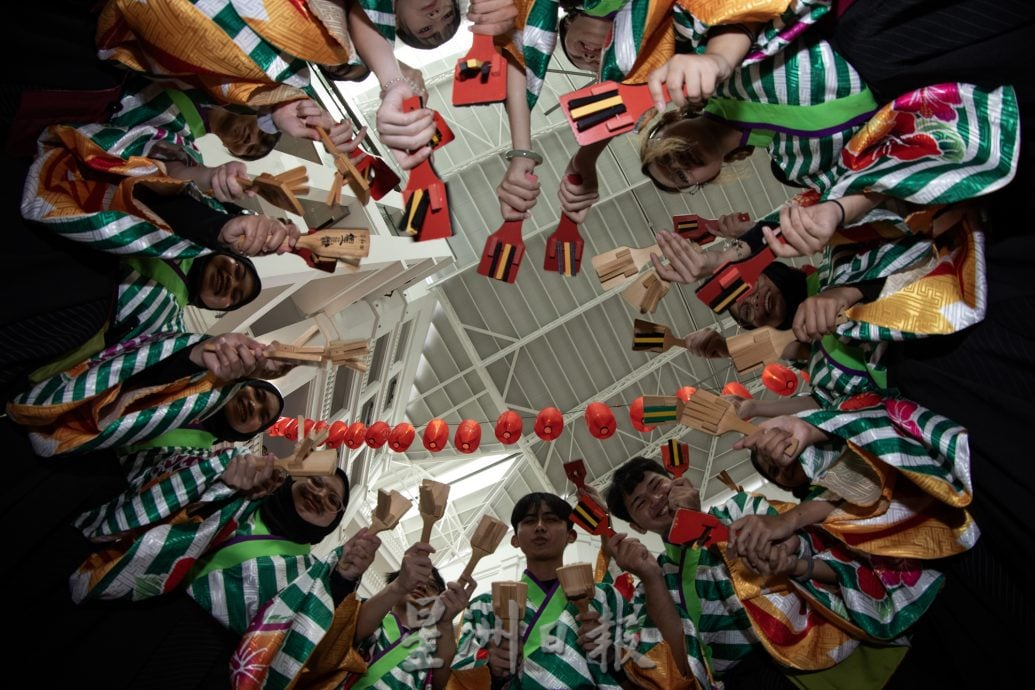 星角摄/盆舞节多族共舞 弘扬文化交流精神