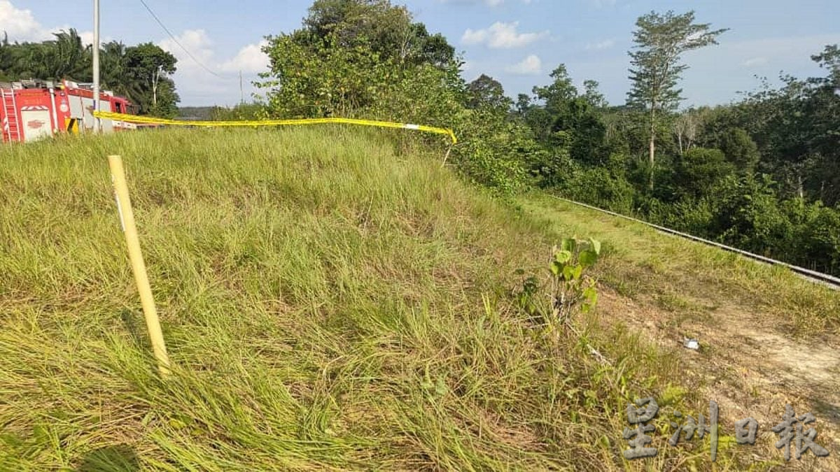 供星洲网:森警方:弄边路边发现男童尸体与柔佛失踪案有关,已扣留1男子助查