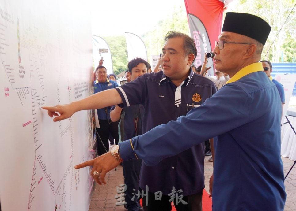 （大北马）玻州的Bas.My粉红小巴共9条路线，24辆小巴包括4辆低地台巴士