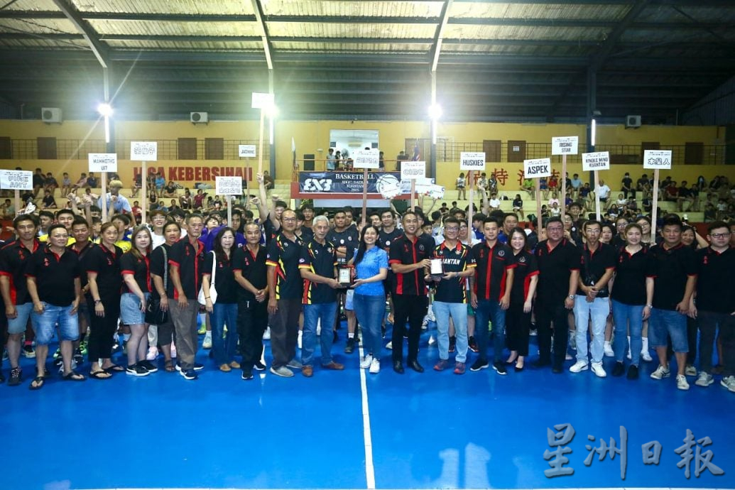 东:已签发:关丹华团联合会副会长郑春子呼吁篮运领导,能继续加紧培训新一批裁判