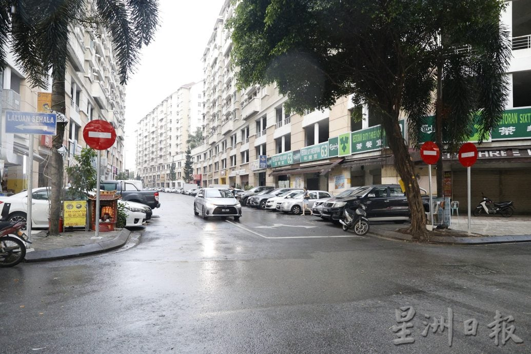 大都会封面／赖俊权巡视单向道试跑首日情况／7图