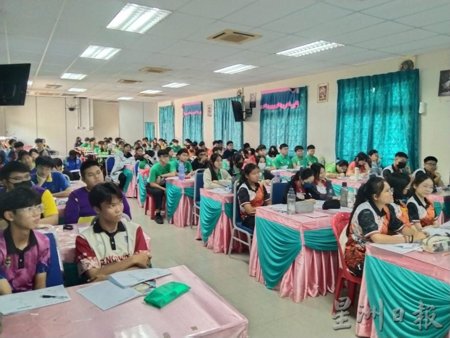 上霹雳县SPM华文作答技巧工作坊圆满结束