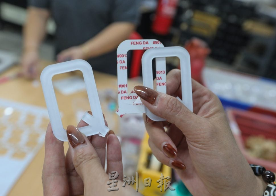 **已签发**柔:这些人,那些事〡从金属到塑料 车牌制造业的曾经与现在