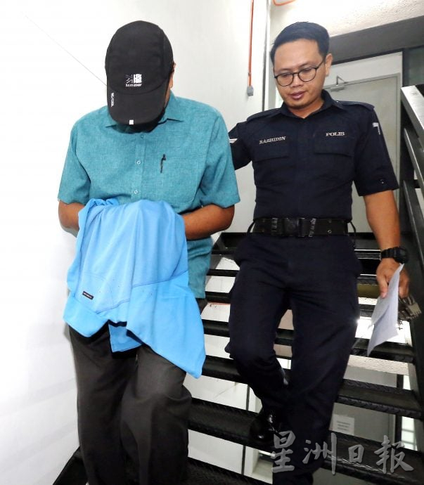 伪造协议 代理招生收钱  大学招生经理被控 认罪罚3.5万 