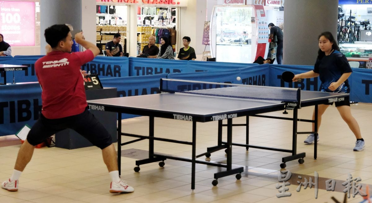 （3/8见报）星角摄/乒乓球热潮 老少咸宜