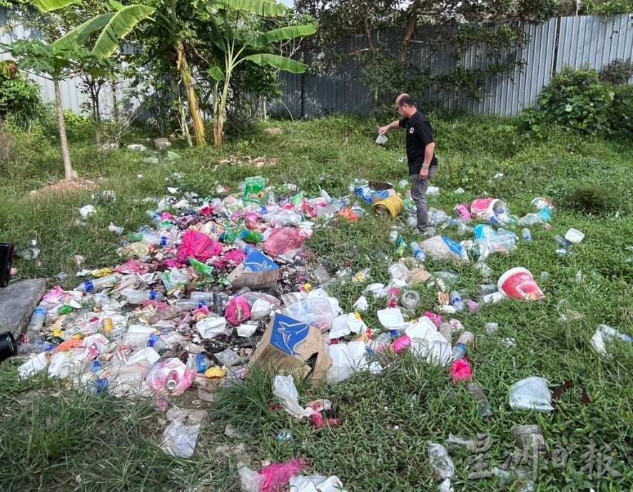 劳工宿舍脏乱，员工如厕洗澡毫无私隐