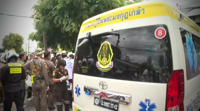 Gunman kills 5 and wounds 2 at a Bangkok market before killing himself