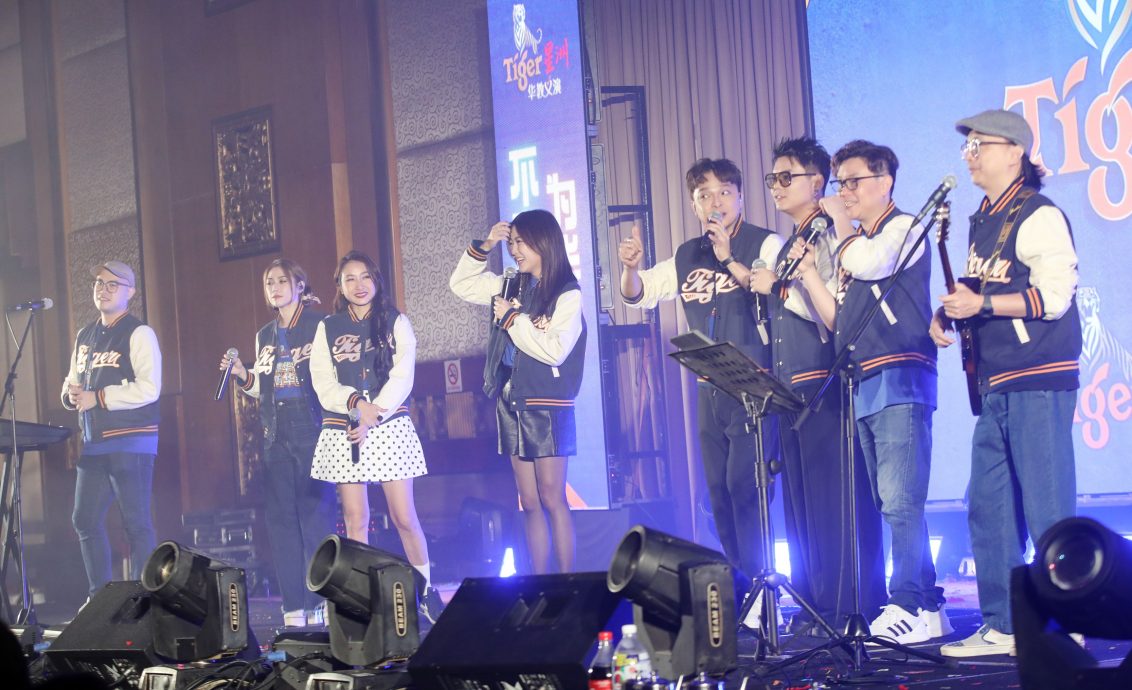 Tiger星洲华教义演|Kopi林国伟临时救场 黄一飞穿新衣猛拍照